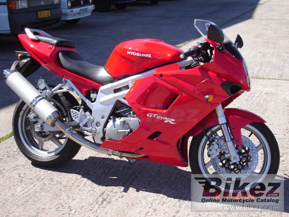2005 Hyosung GT 650 R photo
